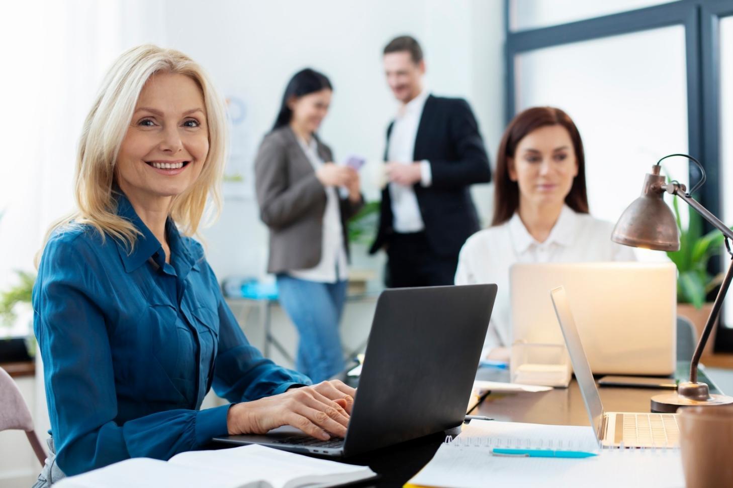 Professional reviewing company comparison reports
